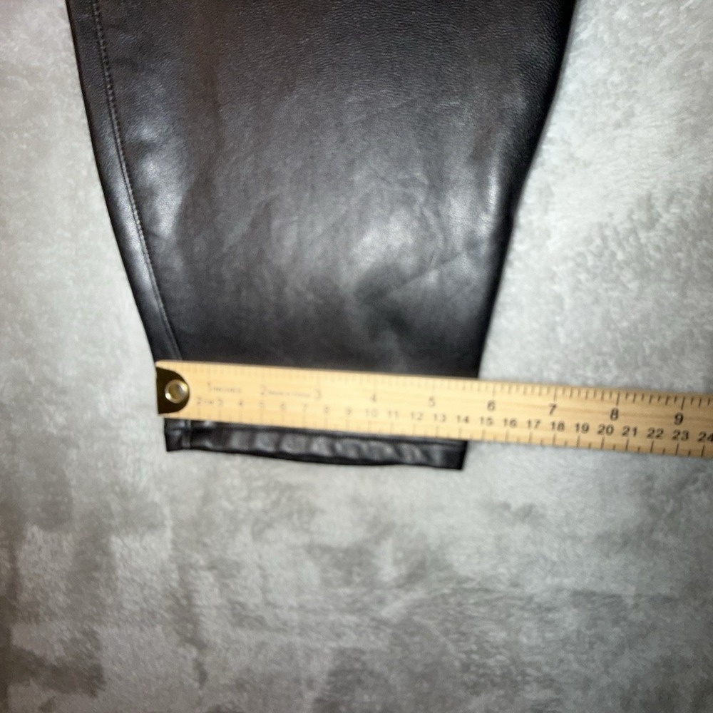 Abercrombie & Fitch A&F Black Faux‎ Leather Pants Size Medium - Picture 11 of 13